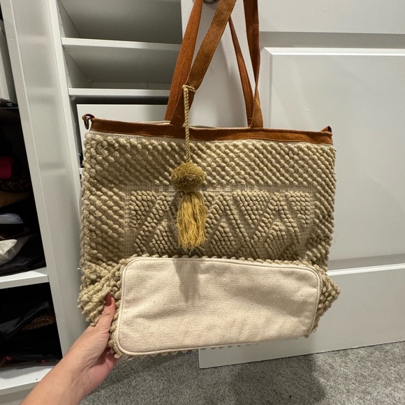Beige knit tote - Picture 3 of 4